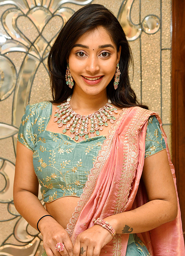 Tejaswi Madivada and Kamakshi Bhaskarla Gold Shop in Hyderabad8