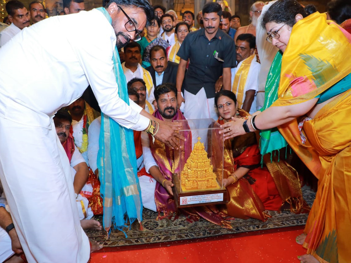 CM Revanth Reddy Inaugurates Yadadri Golden Vimana Gopuram: Photos13