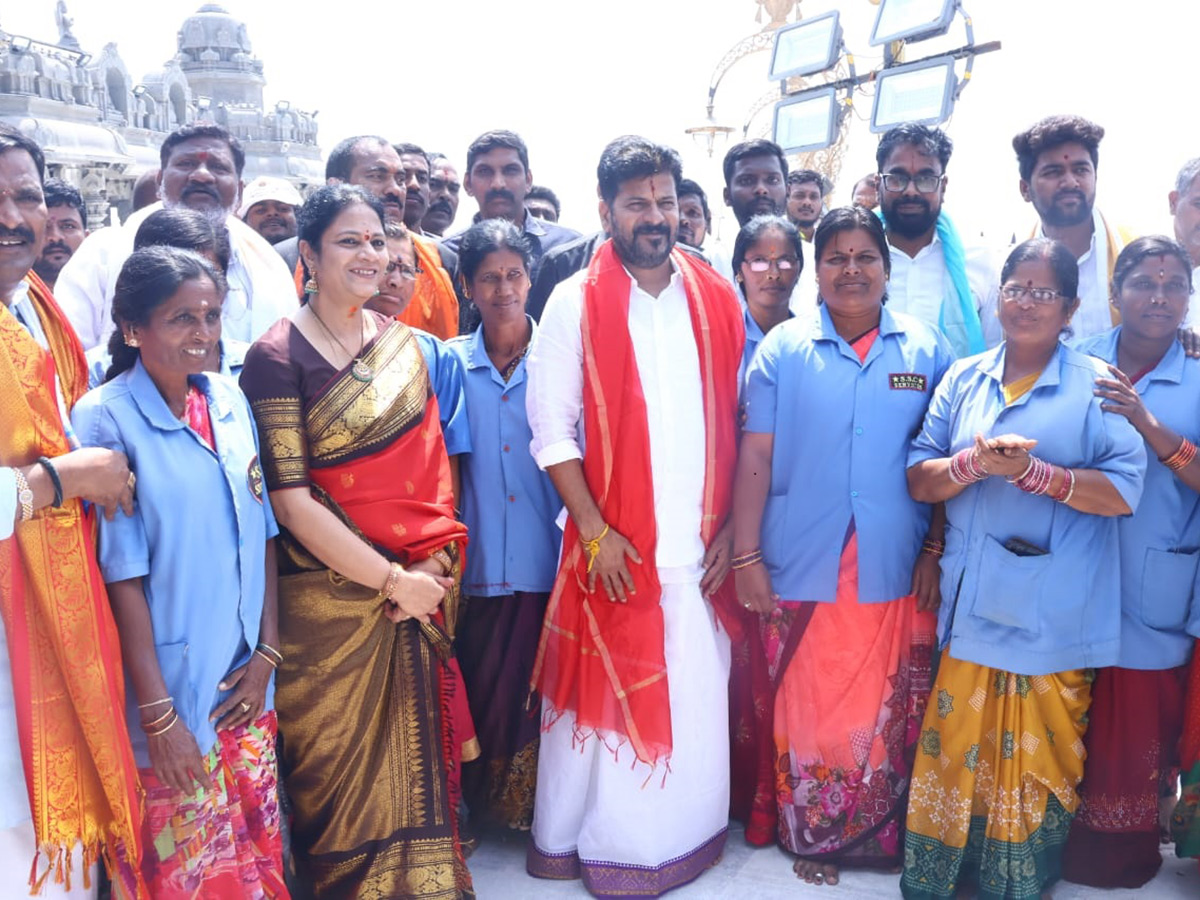 CM Revanth Reddy Inaugurates Yadadri Golden Vimana Gopuram: Photos22