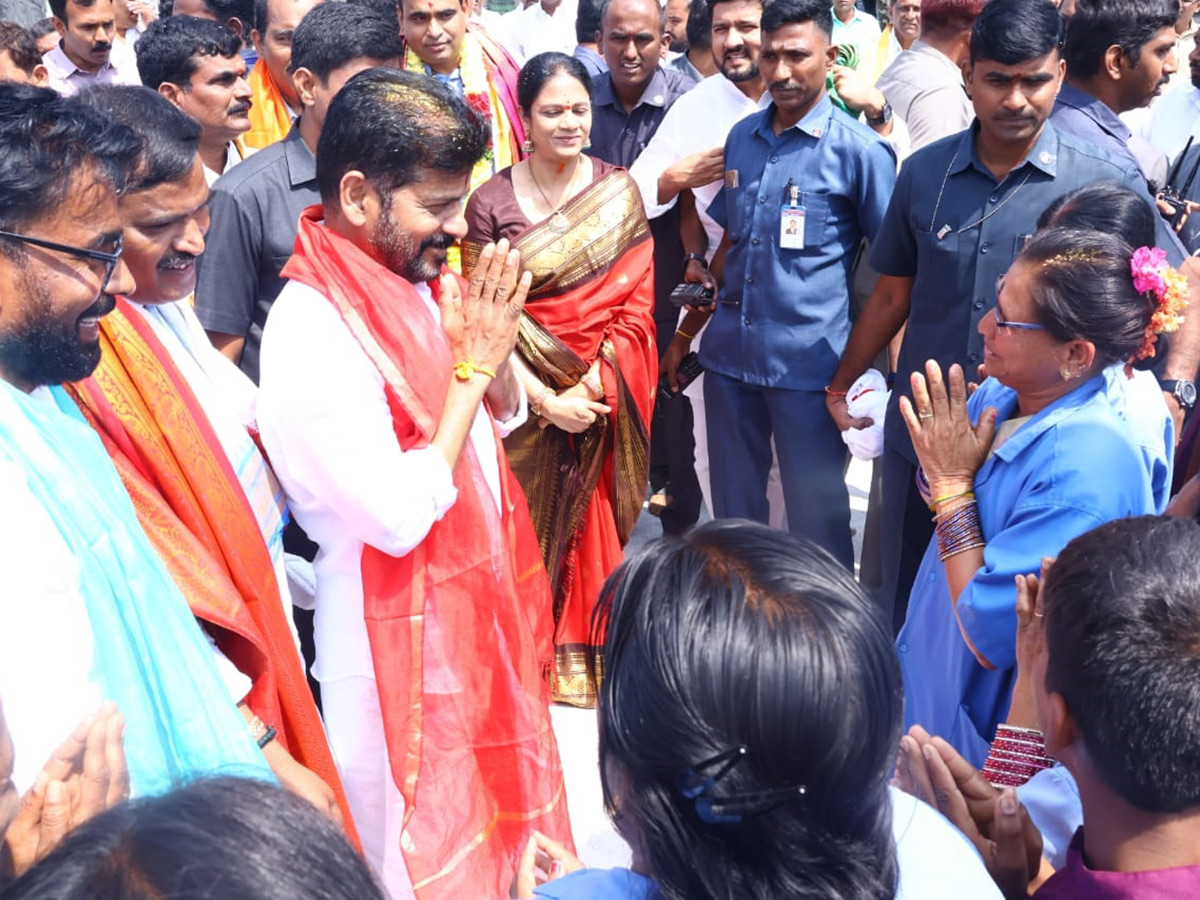 CM Revanth Reddy Inaugurates Yadadri Golden Vimana Gopuram: Photos23