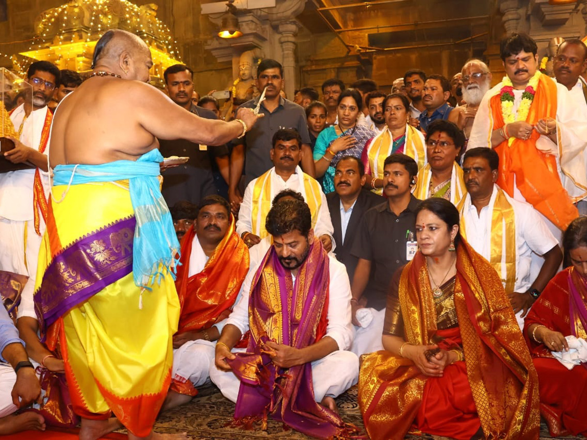 CM Revanth Reddy Inaugurates Yadadri Golden Vimana Gopuram: Photos7