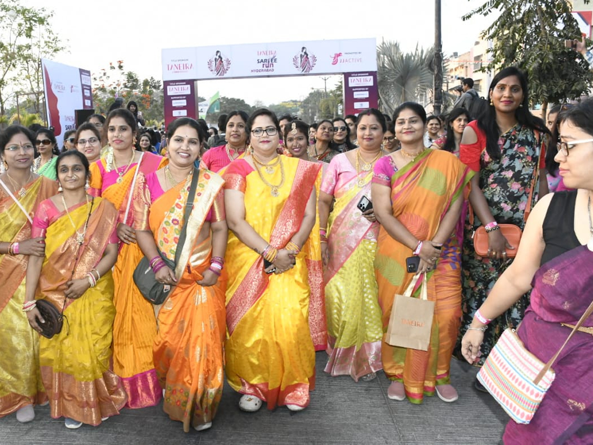 Taneira Saree Run 2025 in Hyderabad: Photos2