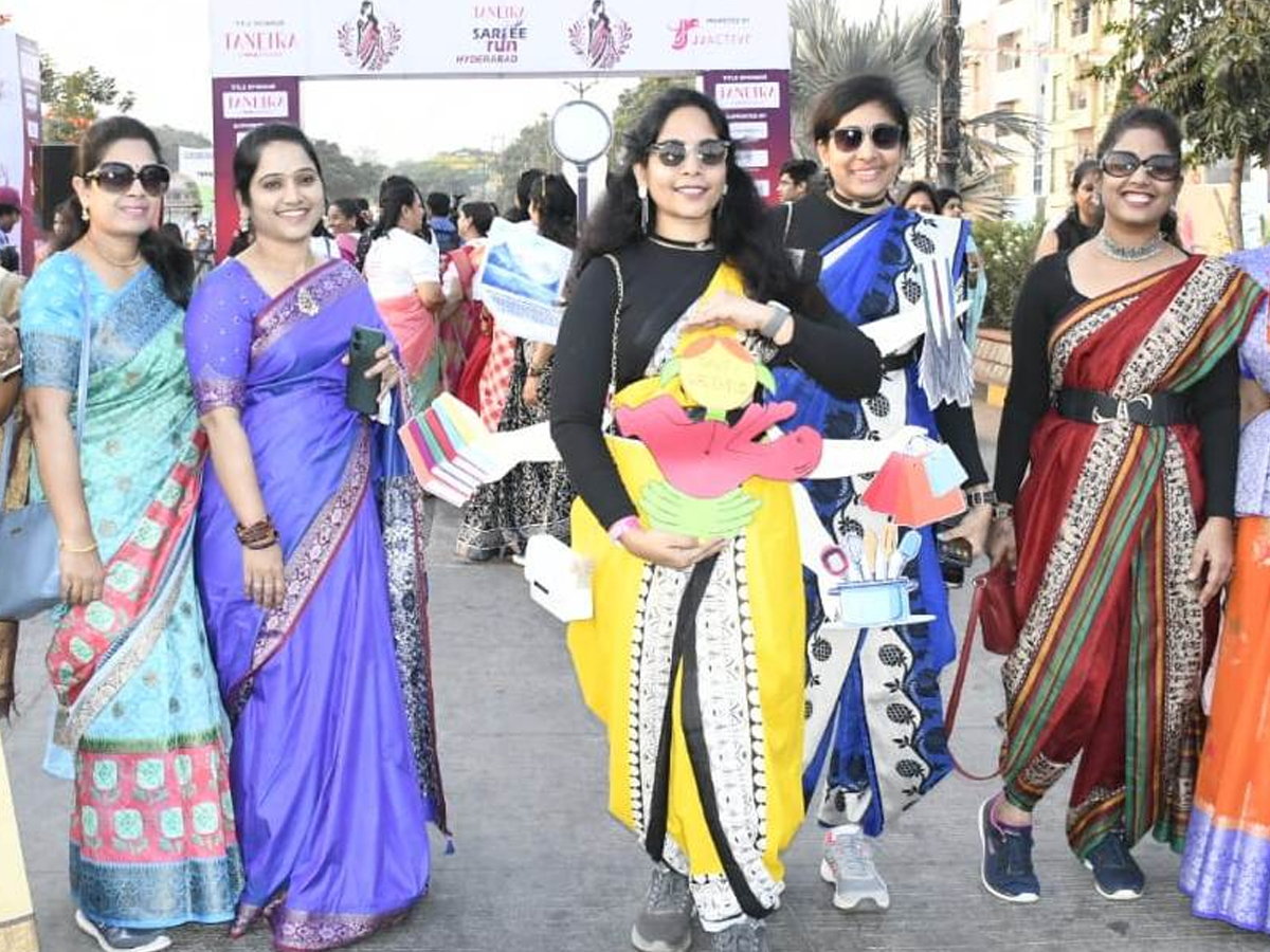 Taneira Saree Run 2025 in Hyderabad: Photos6