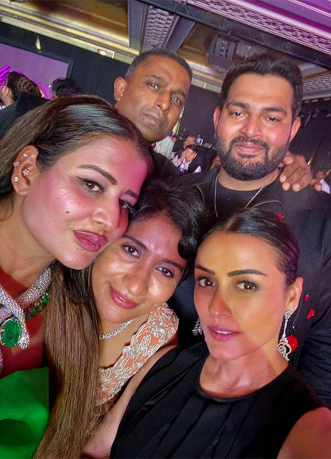 Jr NTR, Lakshmi Pranathi and Namrata Shirodkar shine in Dubai Photos2