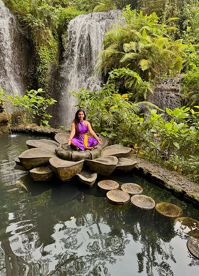 Vishnu Priya Enjoyed In Bali Photos Goes Viral14