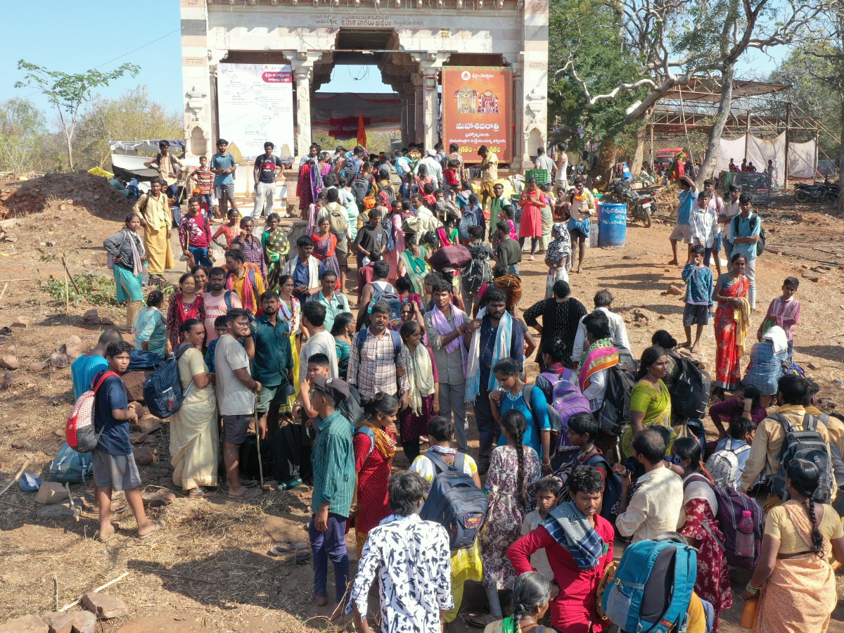 maha shivaratri 2025 celebrations at srisailam photos2