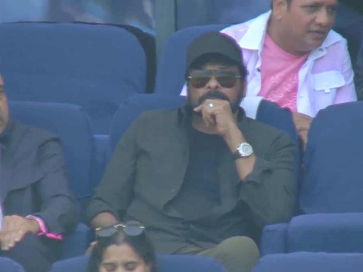 megastar chiranjeevi at india vs pakistan match11