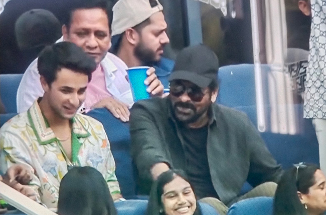 megastar chiranjeevi at india vs pakistan match16