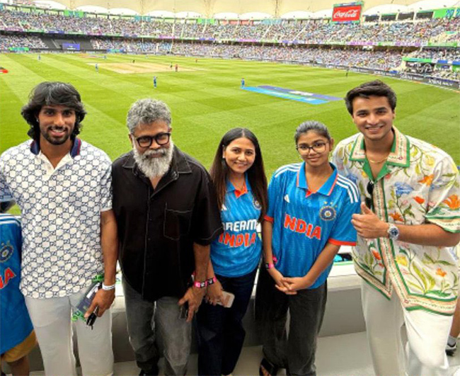 megastar chiranjeevi at india vs pakistan match5