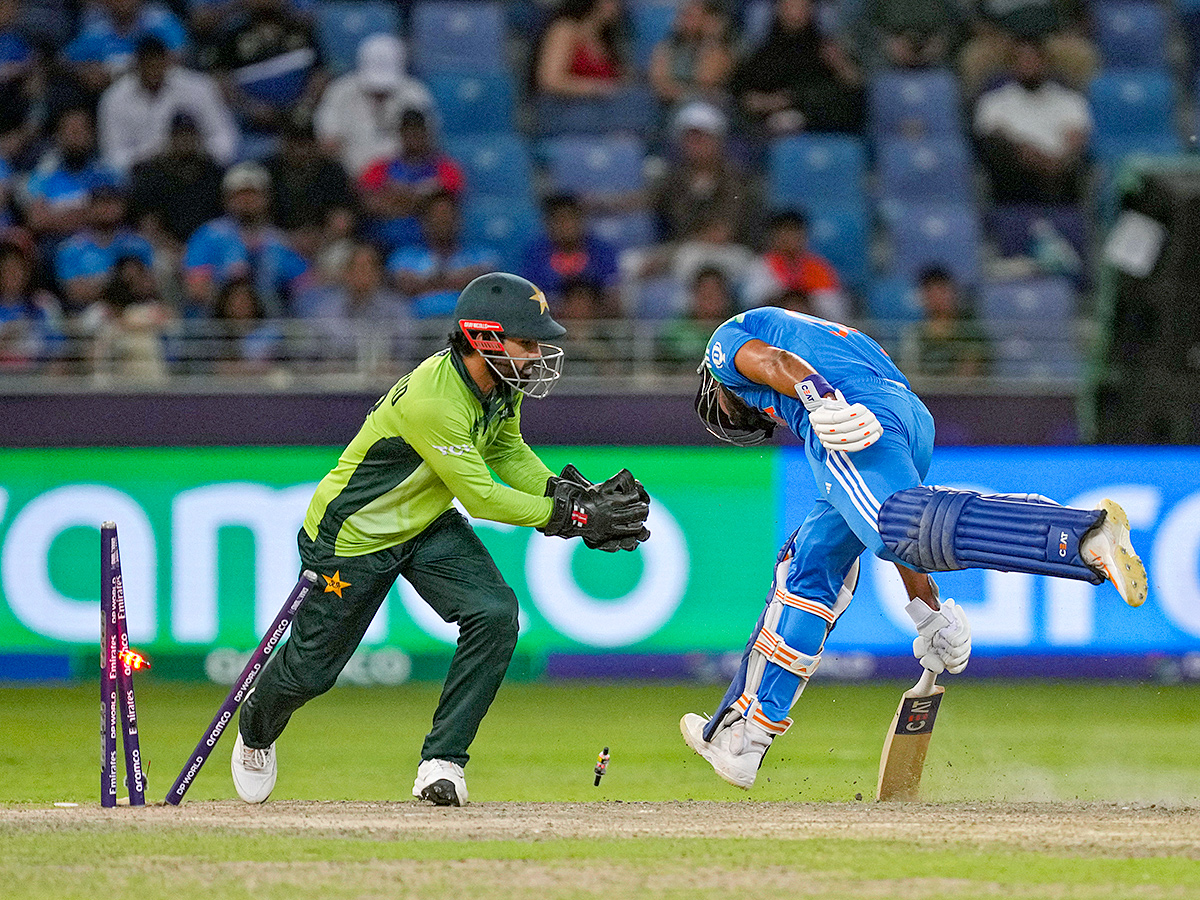  ICC Champions Trophy between India and Pakistan at Dubai Photos13