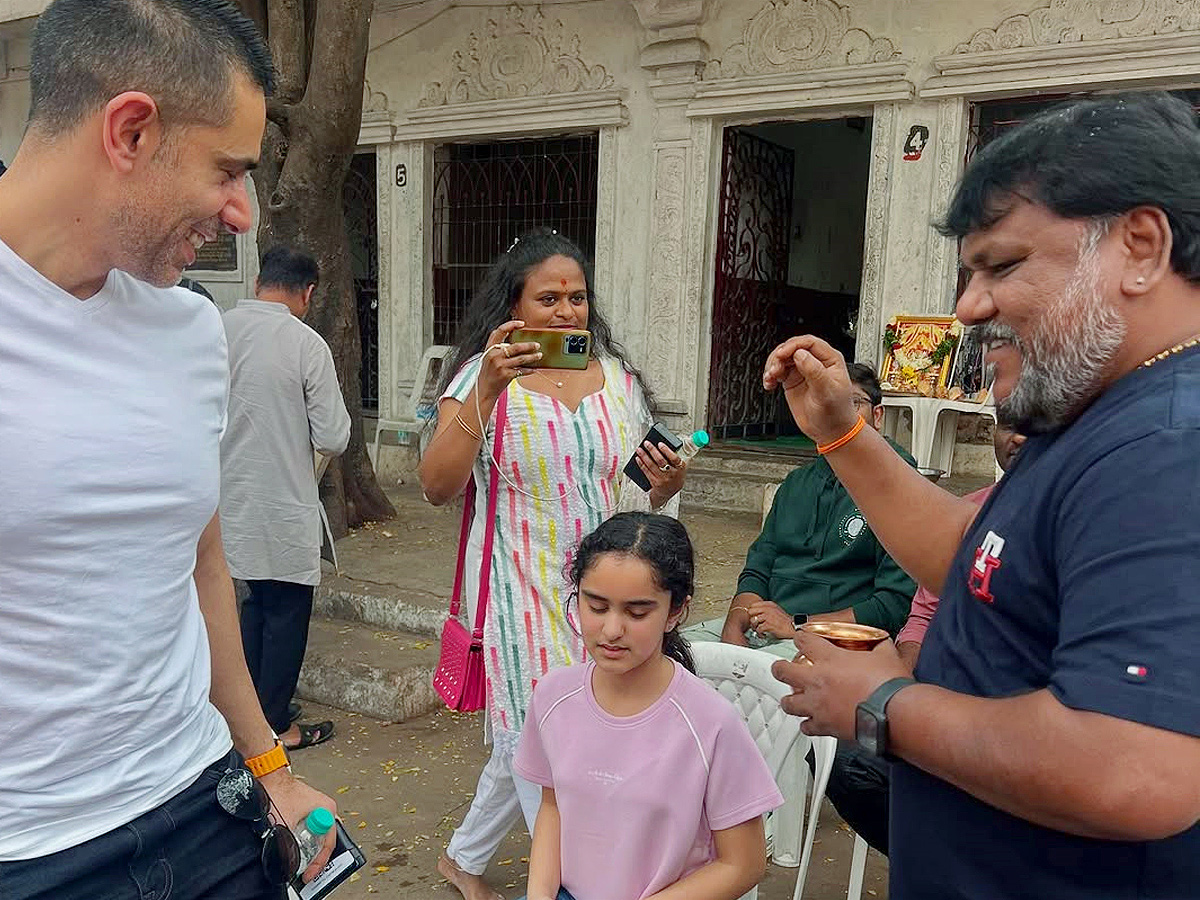 Manmadhudu Actress Anshu Family Visits Sri Peddamma Temple At Hyderabad8