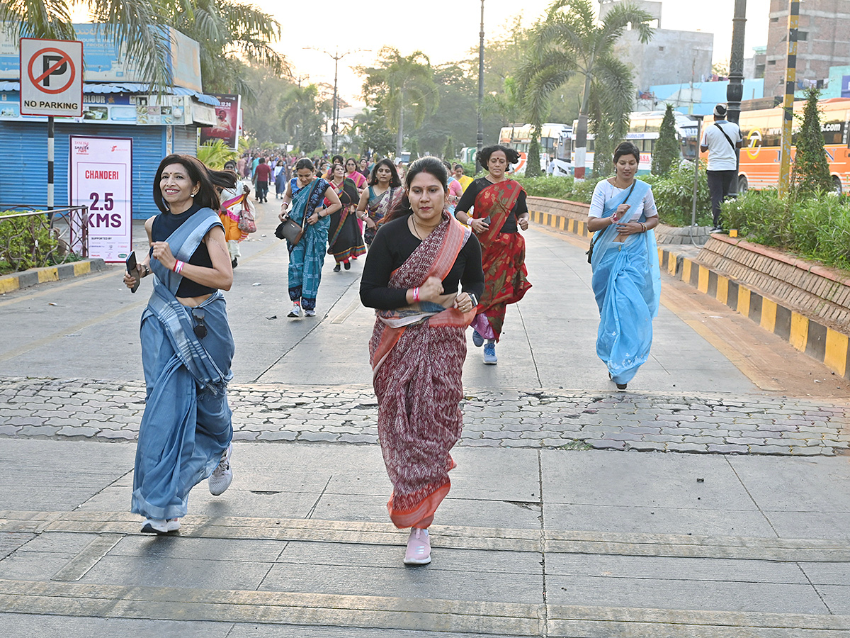 Taneira Saree Run Hyderabad 2025 Photos15