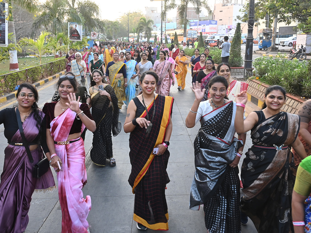 Taneira Saree Run Hyderabad 2025 Photos18