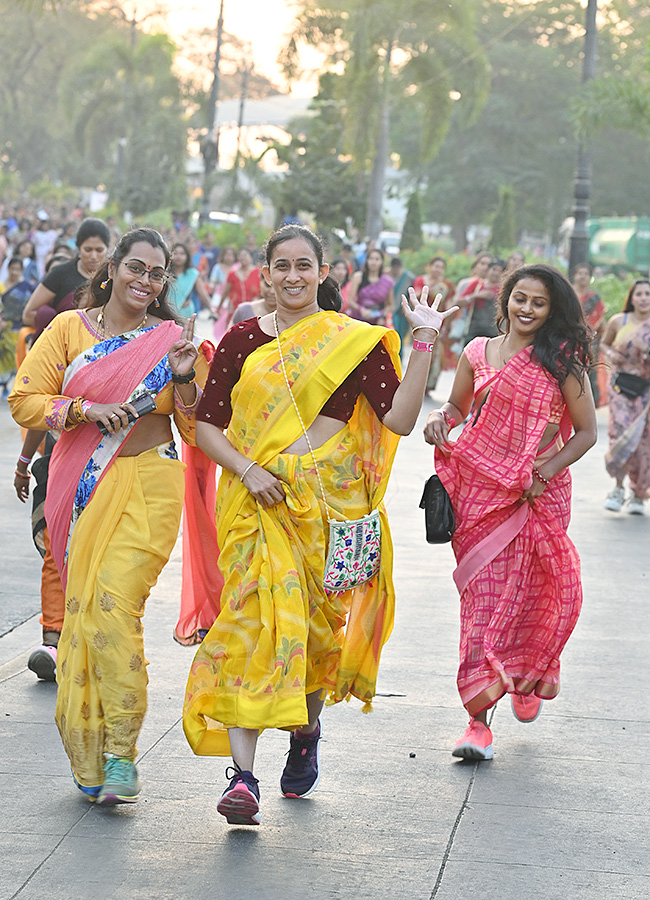 Taneira Saree Run Hyderabad 2025 Photos29