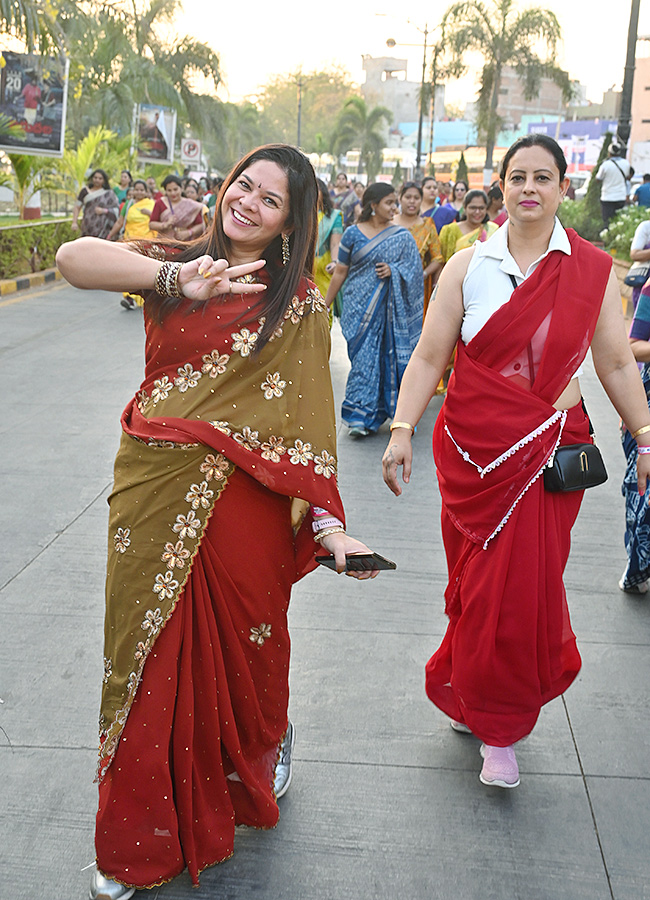 Taneira Saree Run Hyderabad 2025 Photos33