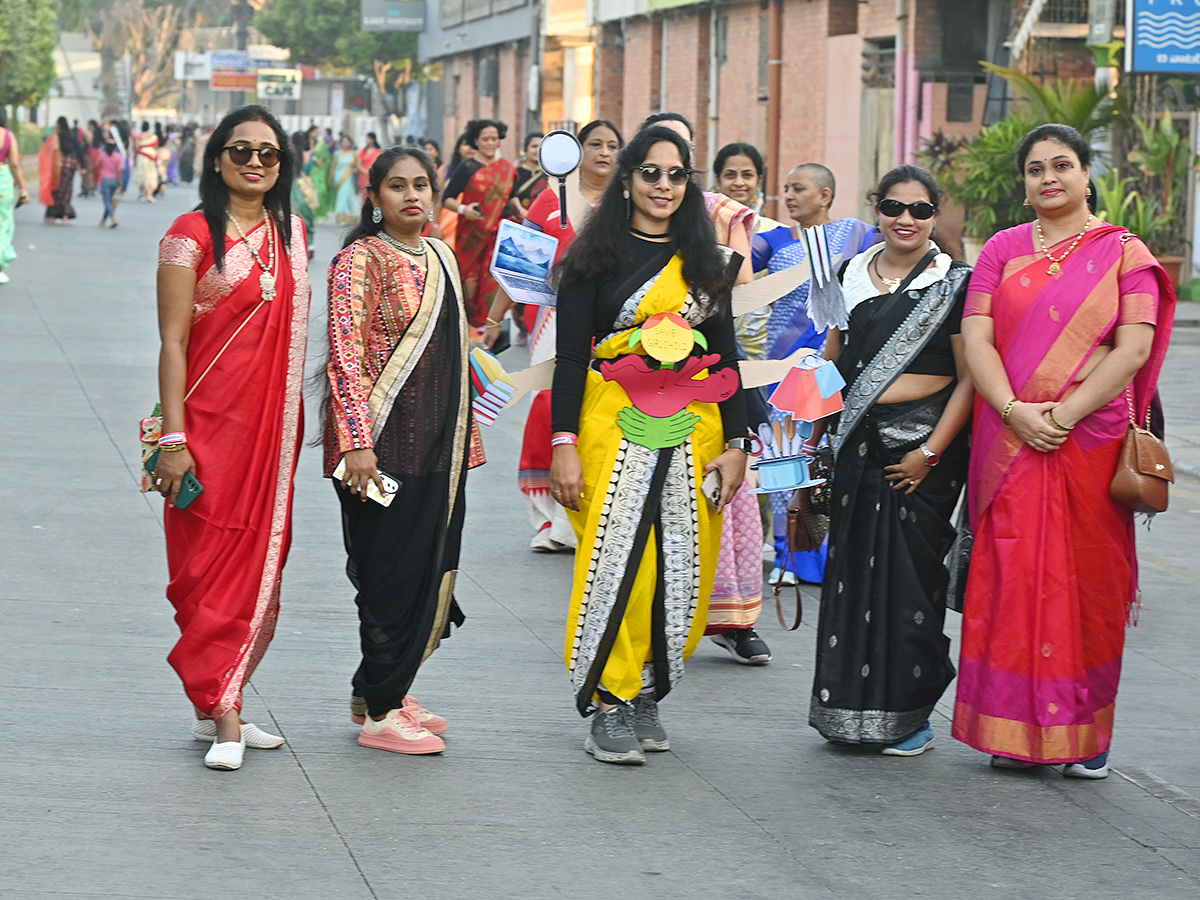 Taneira Saree Run Hyderabad 2025 Photos35