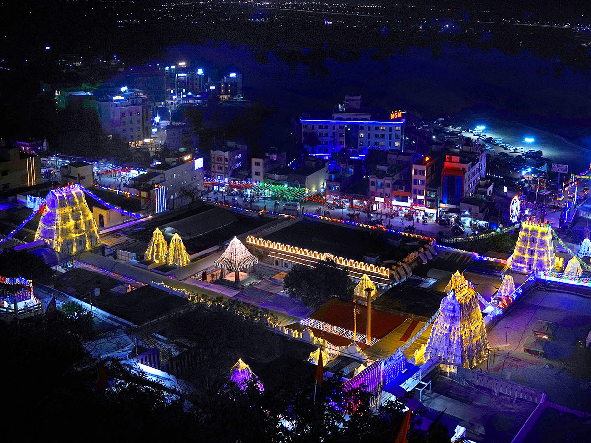 maha shivaratri 2025 celebrations at srikalahasti8