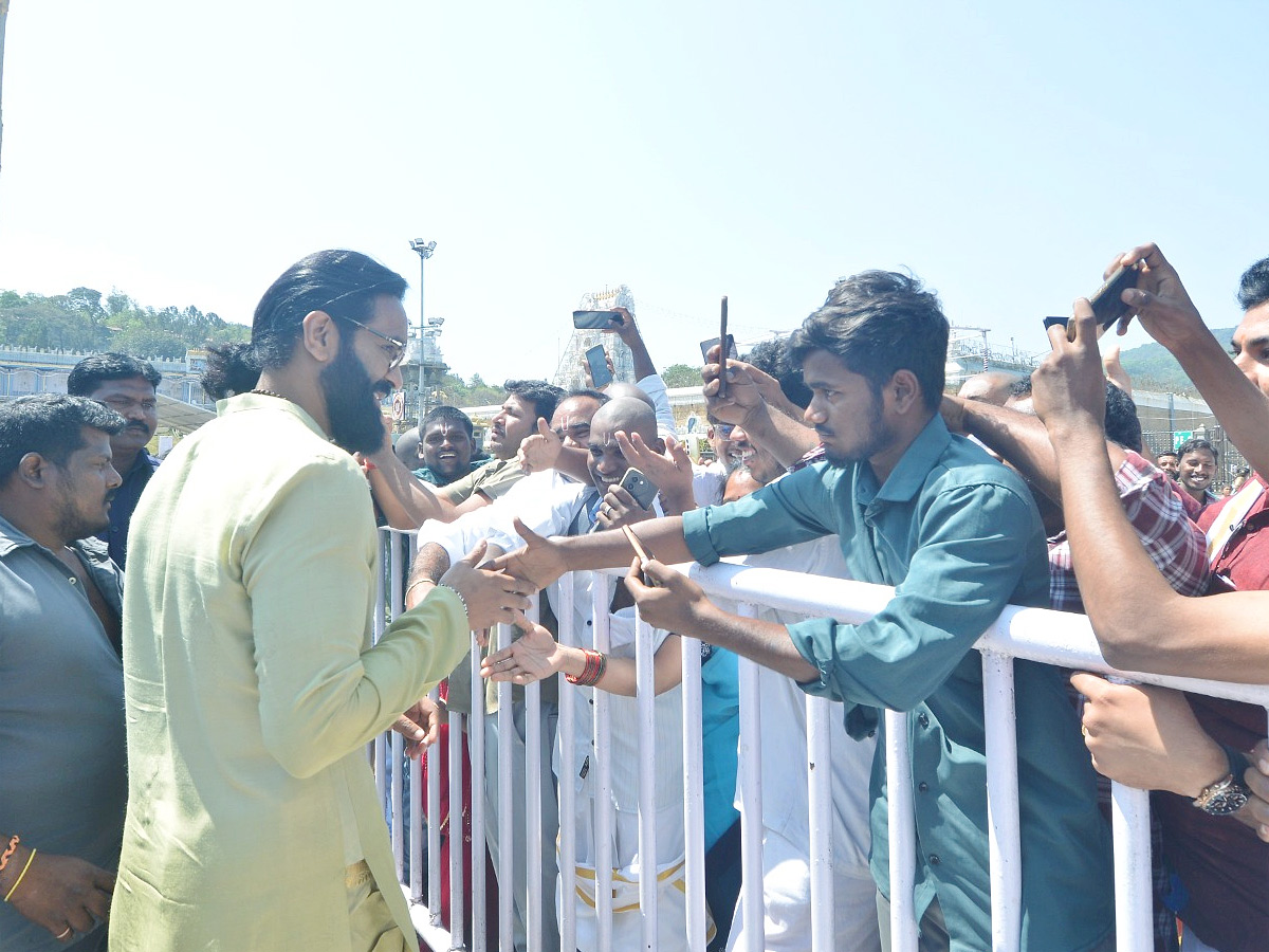 Manchu Vishnu And Siva Balaji Visits Tirumala Photos2