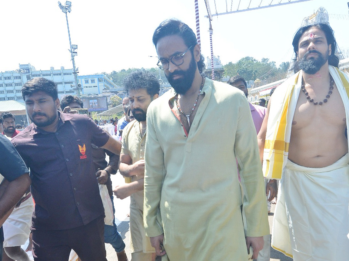 Manchu Vishnu And Siva Balaji Visits Tirumala Photos15