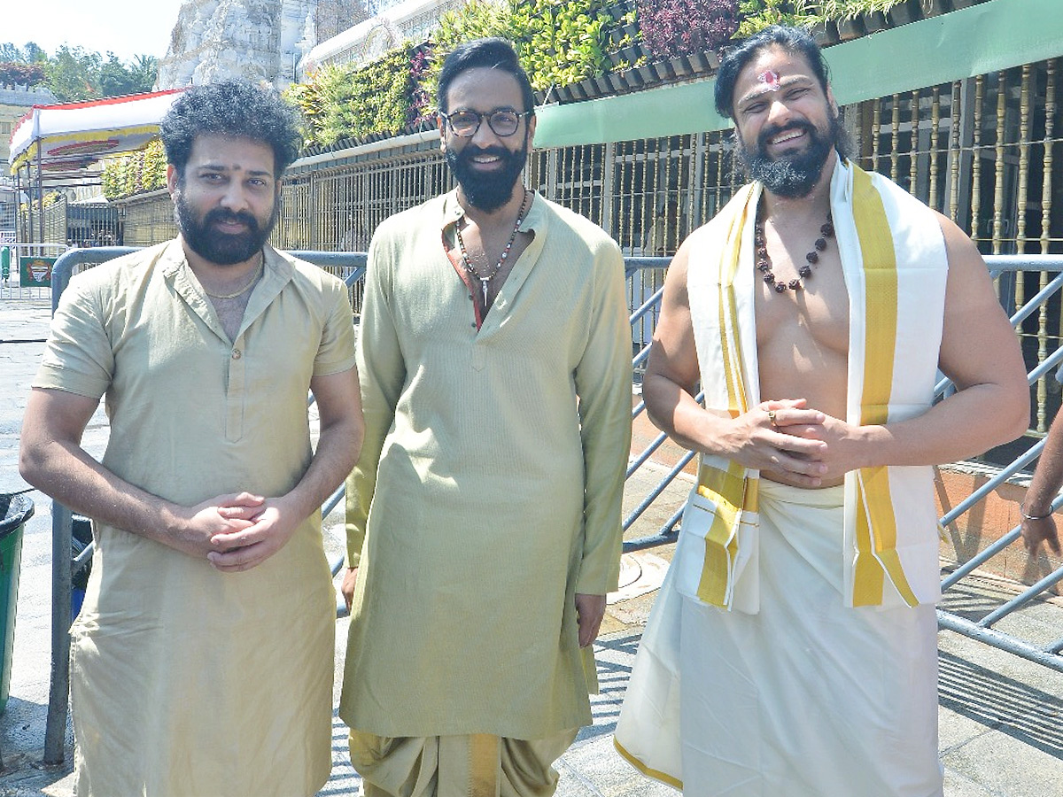 Manchu Vishnu And Siva Balaji Visits Tirumala Photos17