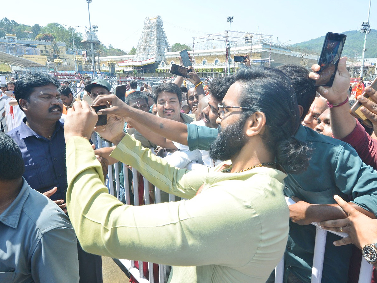 Manchu Vishnu And Siva Balaji Visits Tirumala Photos4