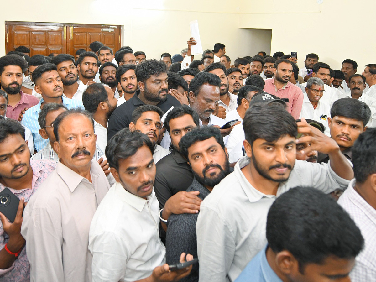 YS Jagan Mohan Reddy Pulivendula Tour Photos10