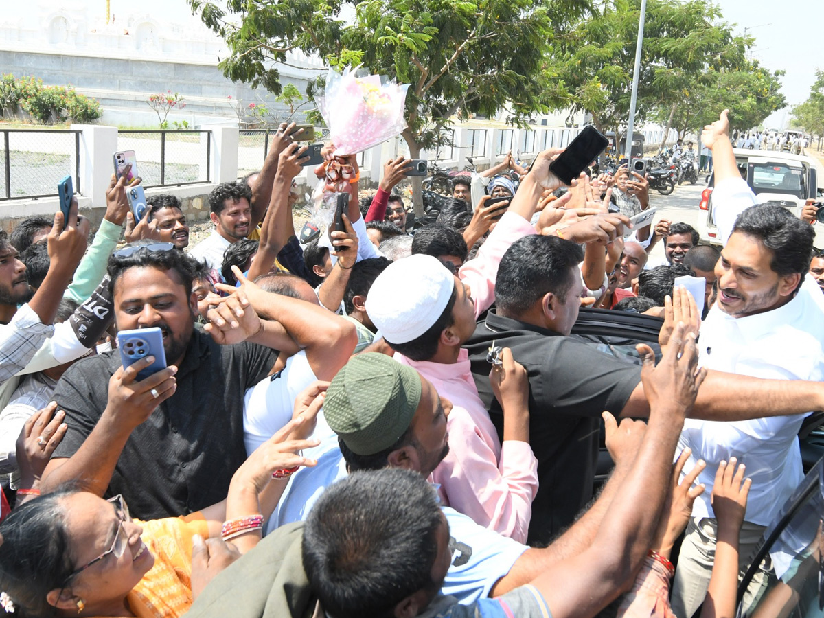 YS Jagan Mohan Reddy Pulivendula Tour Photos3