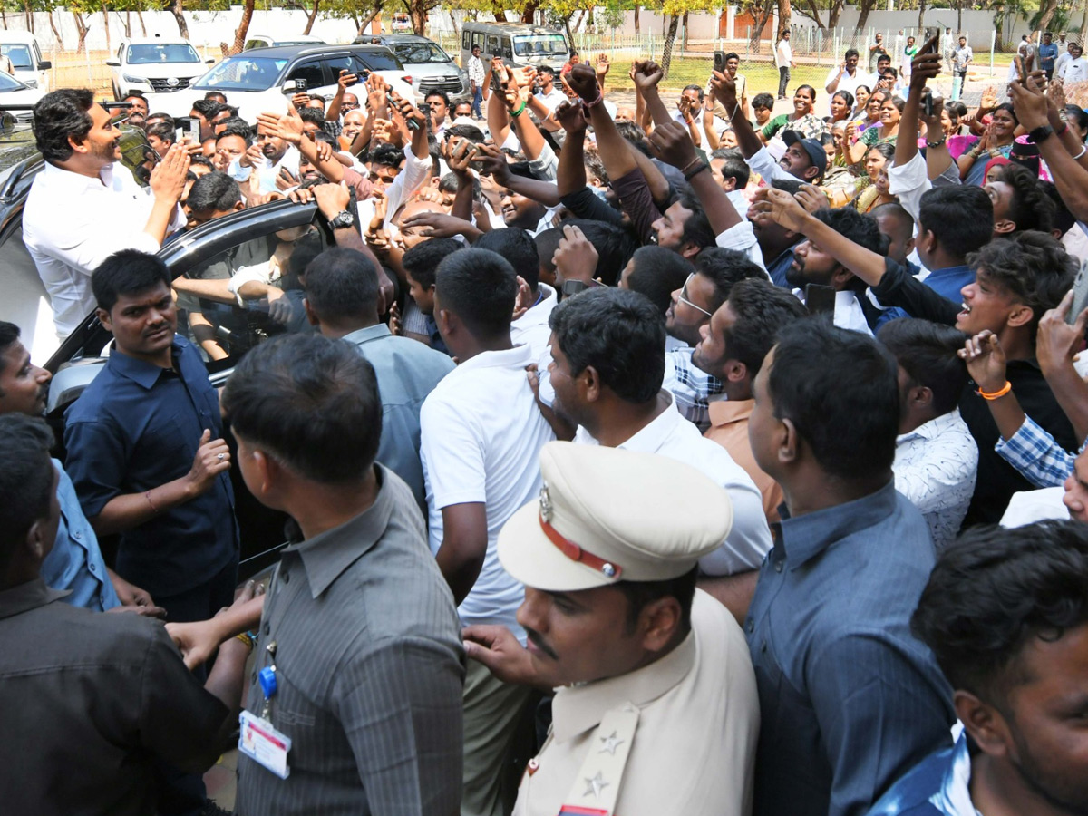 YS Jagan Mohan Reddy Pulivendula Tour Photos2