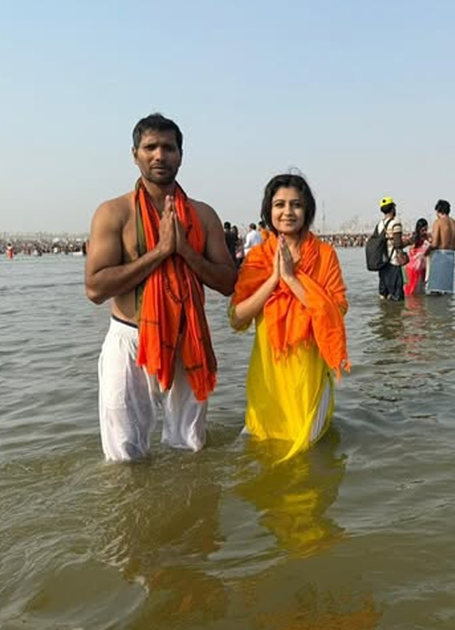 Former Indian bowler Ashok Dinda takes a holy dip in Mahakumbh9