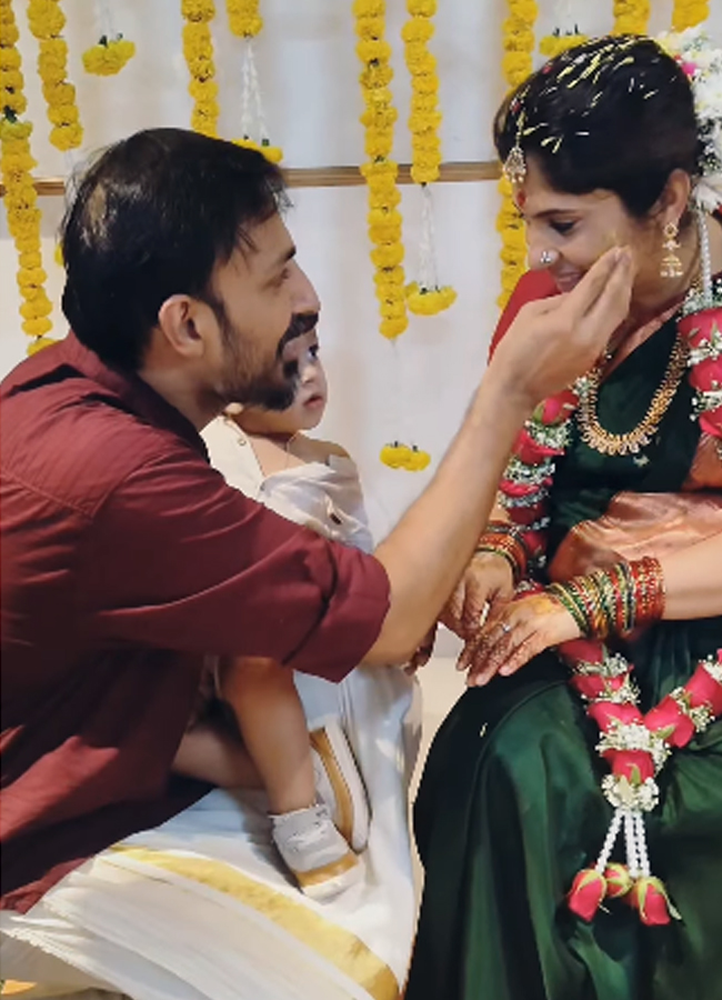 Harish Uthaman Wife Chinnu Kuruvila Baby Shower Pics13