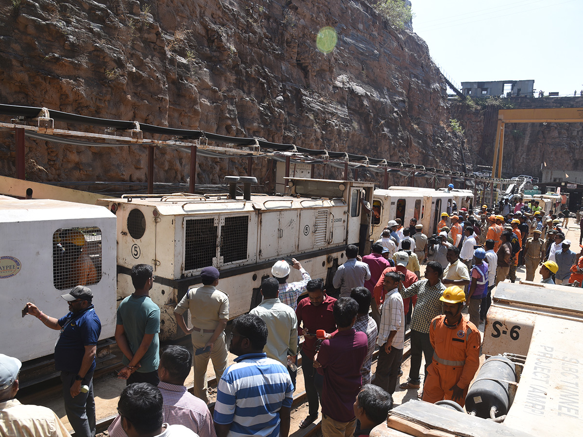 Rescue Operations Ongoing At SLBC Tunnel Collapse Photos4