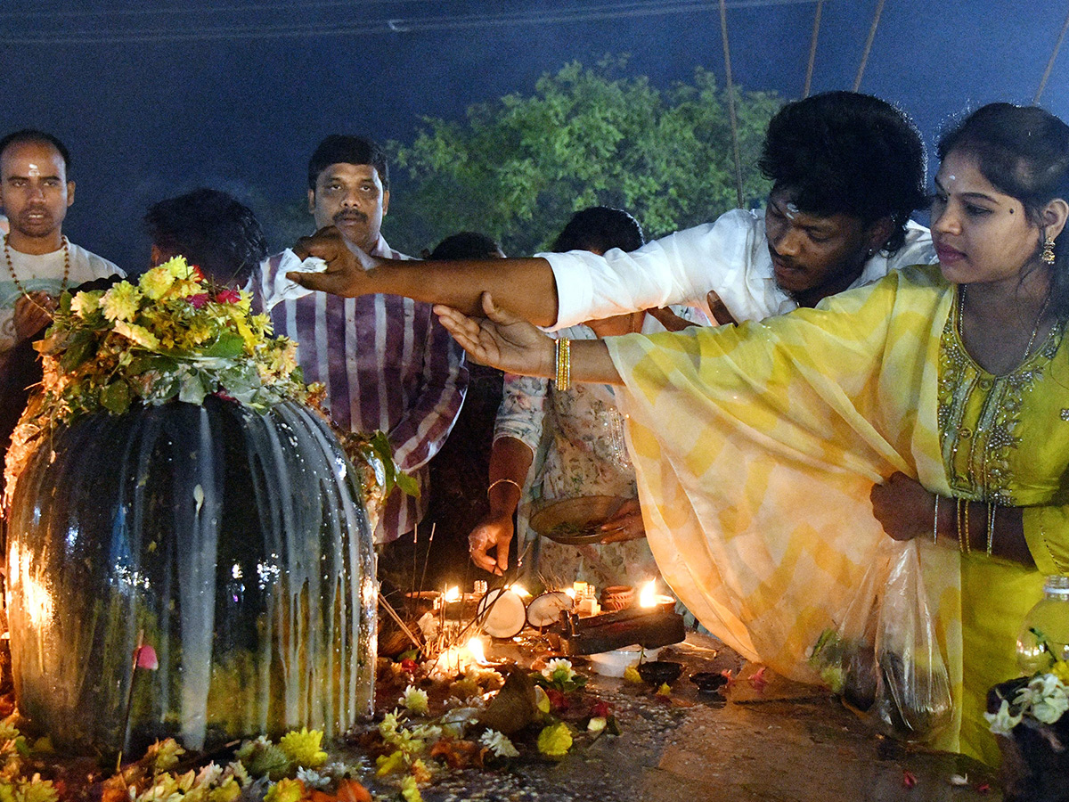 Shivaratri 2025 Celebrations in Keesaragutta Temple Photos20