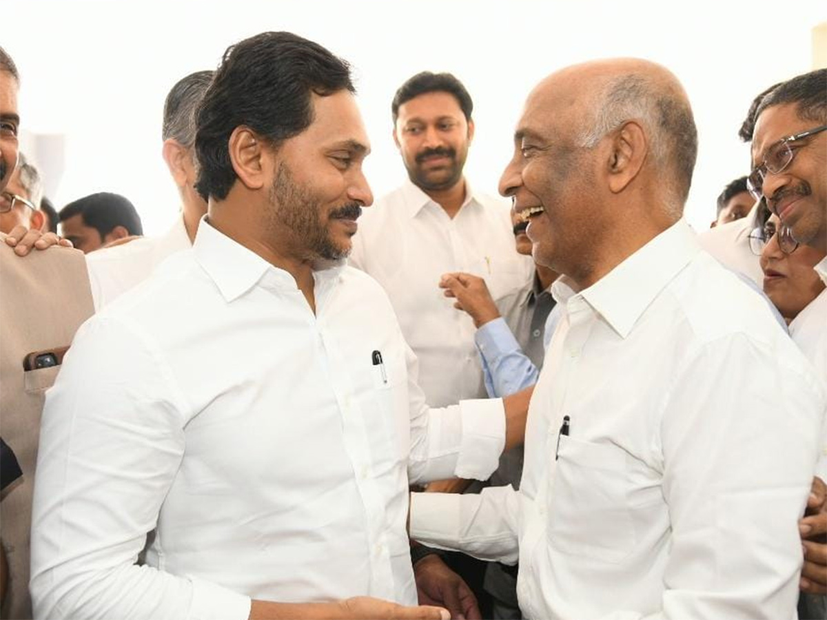 YS Jagan Inaugurates YS Raja Reddy Eye Centre at Pulivendula Photos16