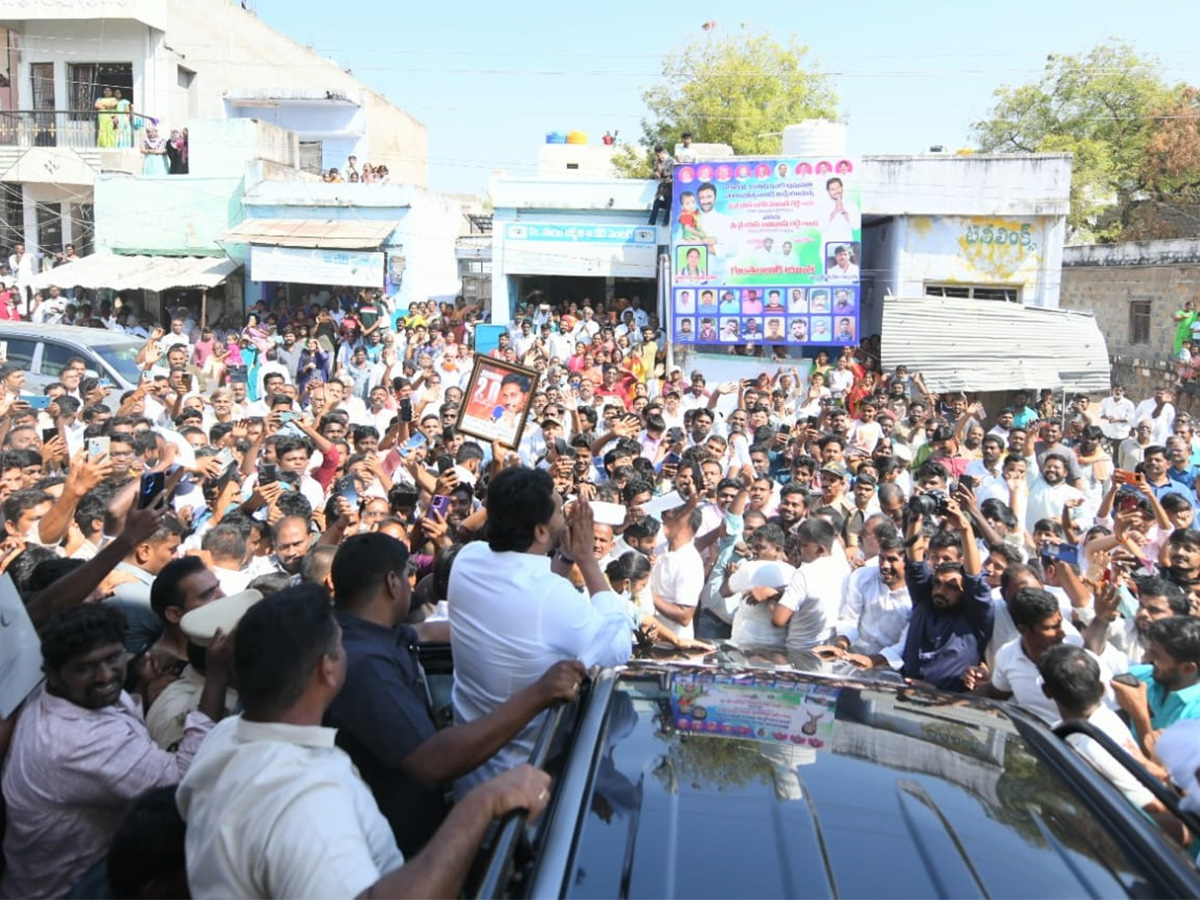 YS Jagan Inaugurates YS Raja Reddy Eye Centre at Pulivendula Photos27