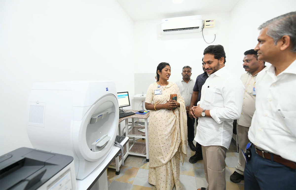 YS Jagan Inaugurates YS Raja Reddy Eye Centre at Pulivendula Photos5