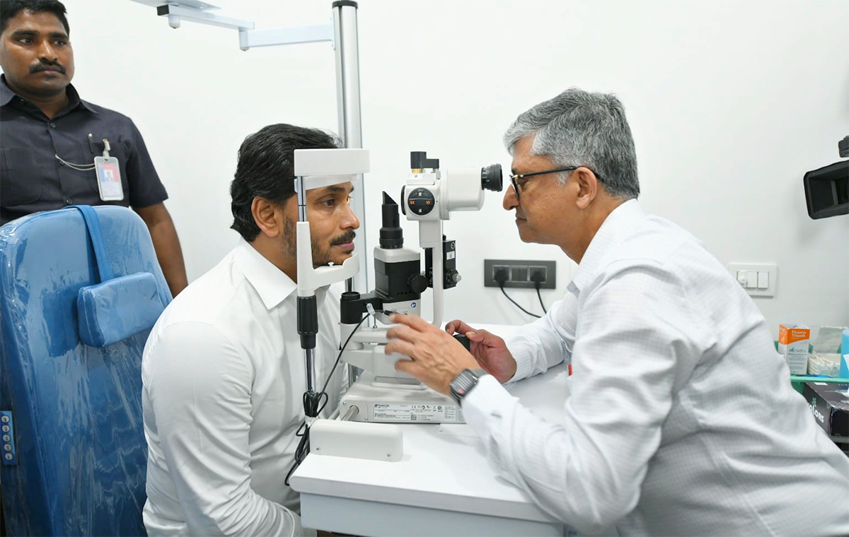 YS Jagan Inaugurates YS Raja Reddy Eye Centre at Pulivendula Photos6