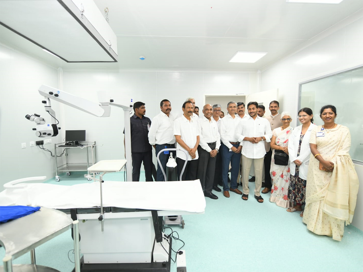 YS Jagan Inaugurates YS Raja Reddy Eye Centre at Pulivendula Photos9