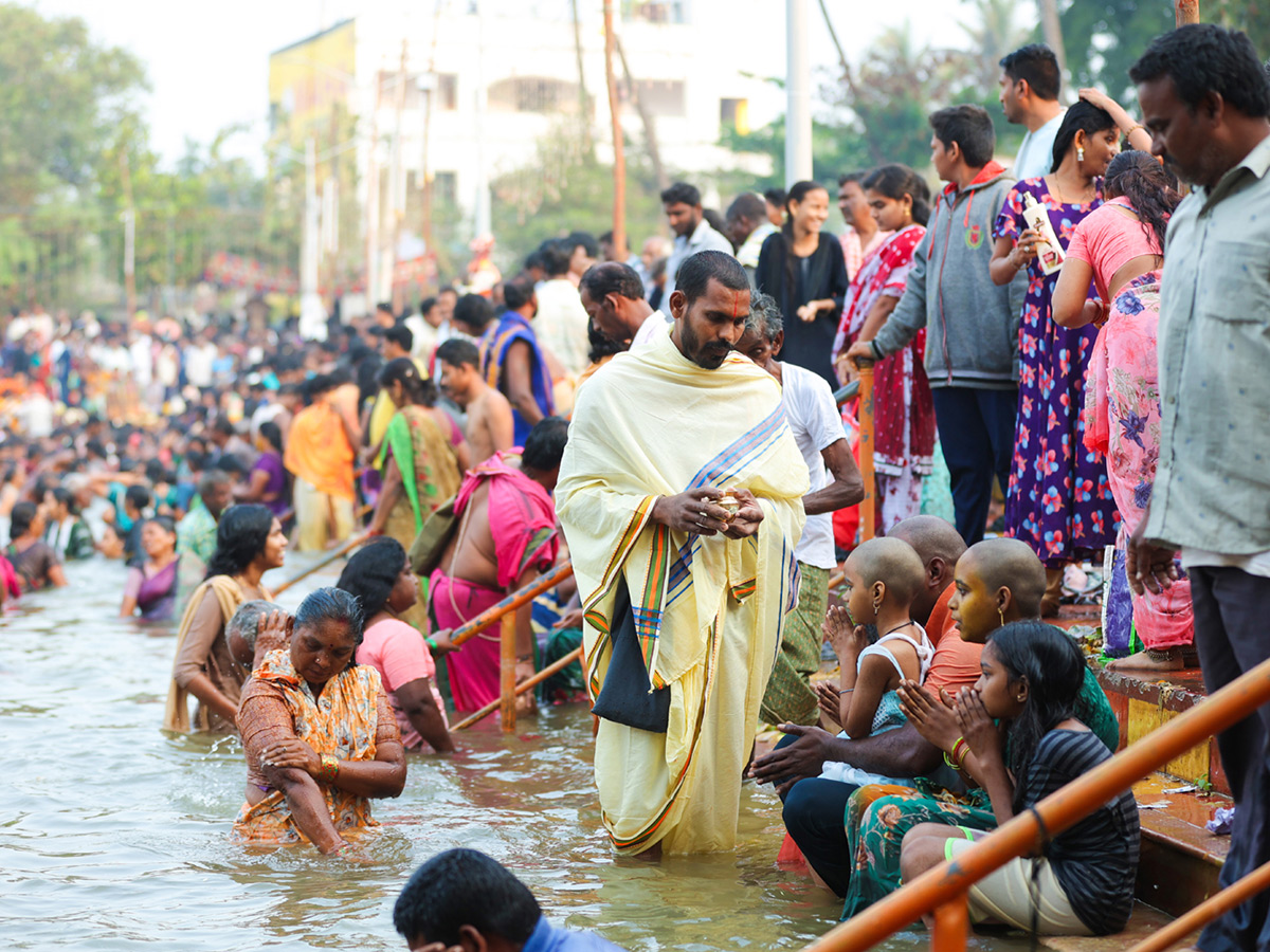 maha shivaratri celebrations at telugu states photos2