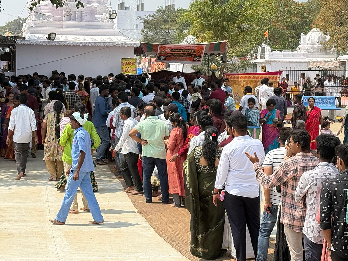 maha shivaratri celebrations at telugu states photos6