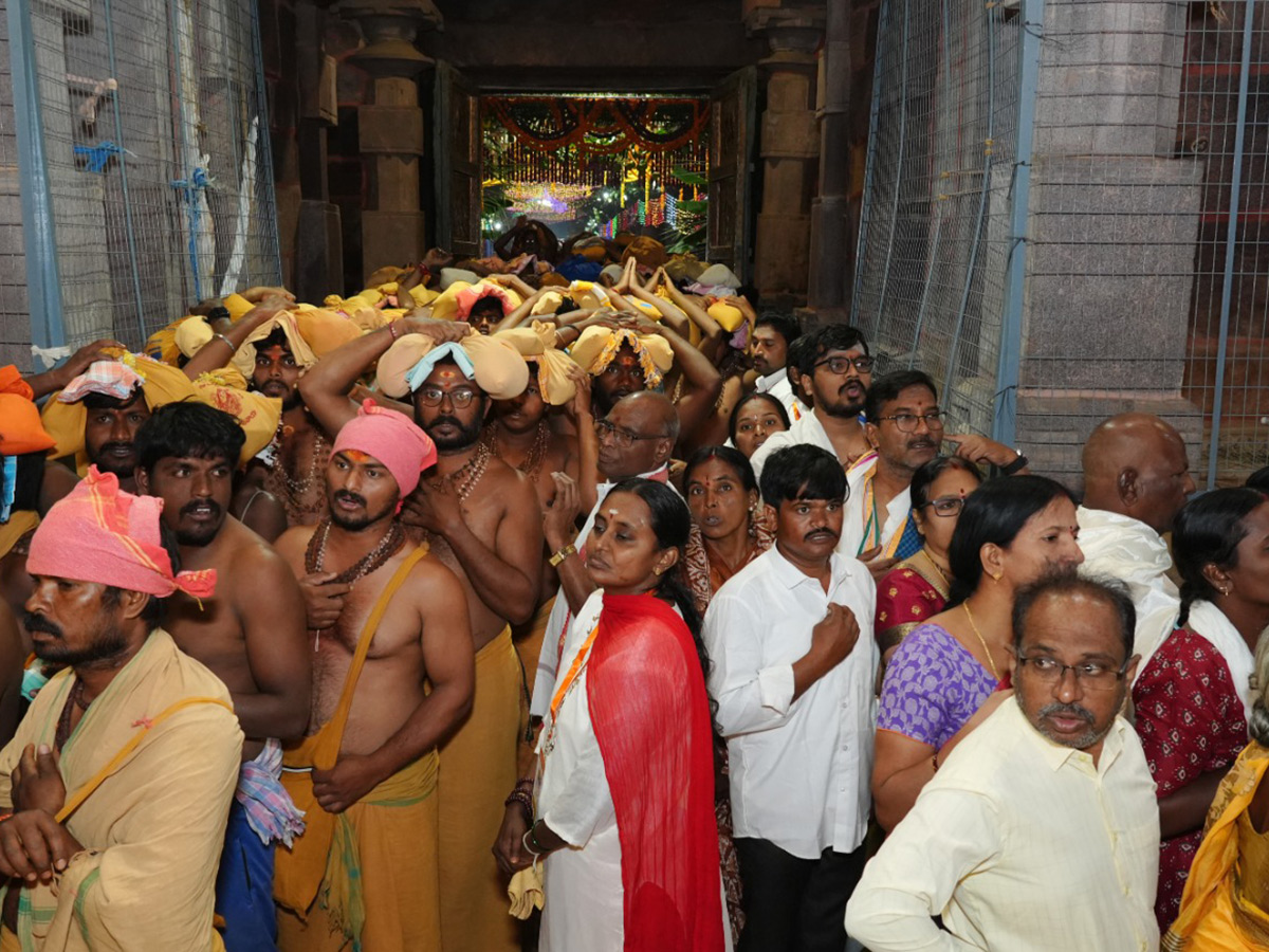 maha shivaratri celebrations at telugu states photos8