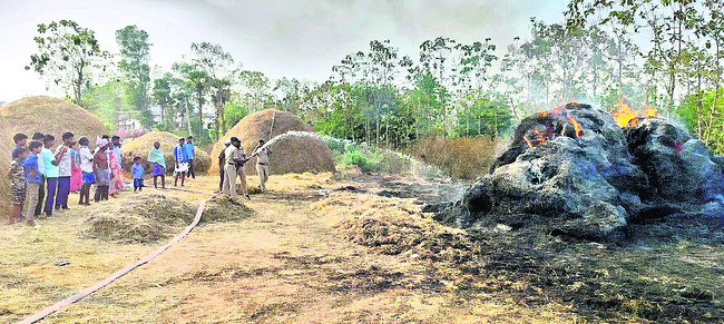 పోలీసుల అదుపులో చీటీల మోసగాళ్లు1