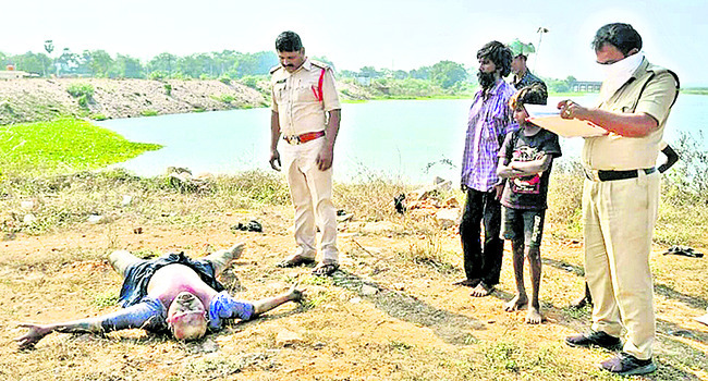 రైల్లో వెళ్తూ..  పెన్నానదిలో పడి..1