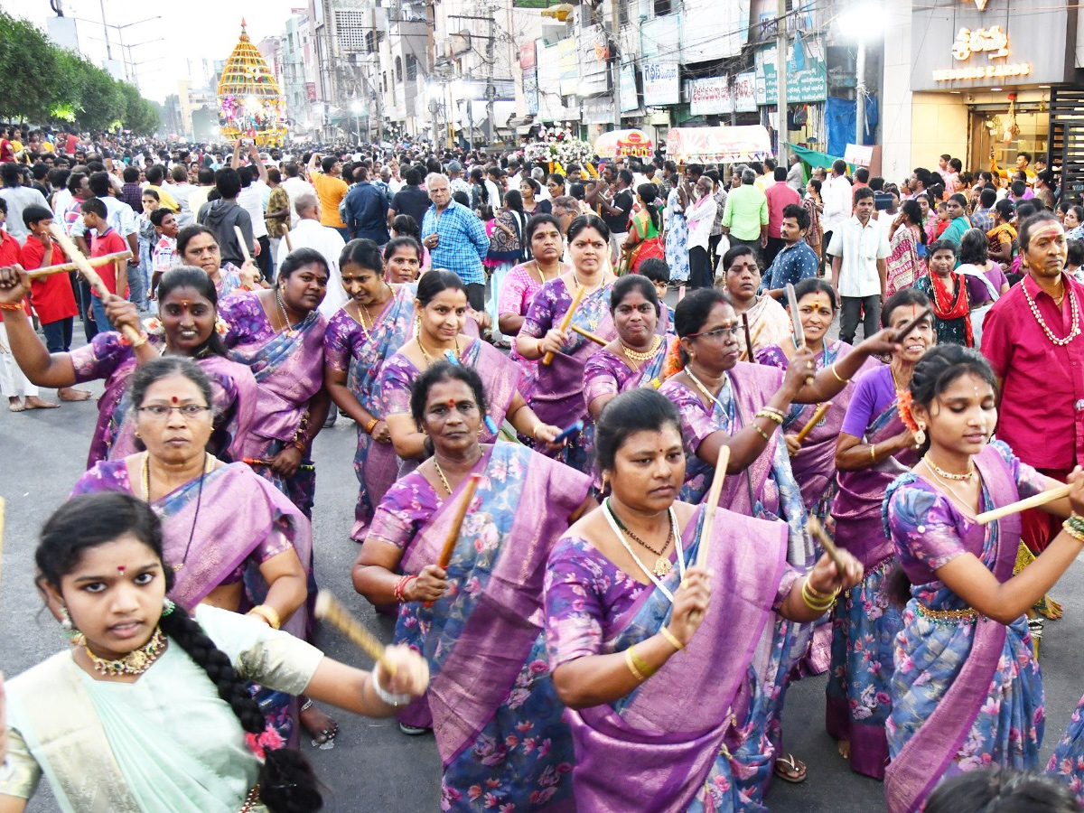 Bejawada Durga Malleswara Swamy Rathotsavam Photos5