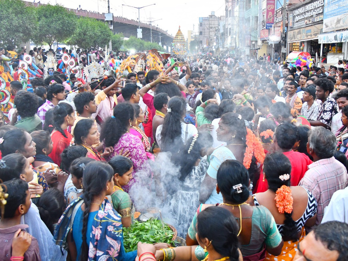 Bejawada Durga Malleswara Swamy Rathotsavam Photos6