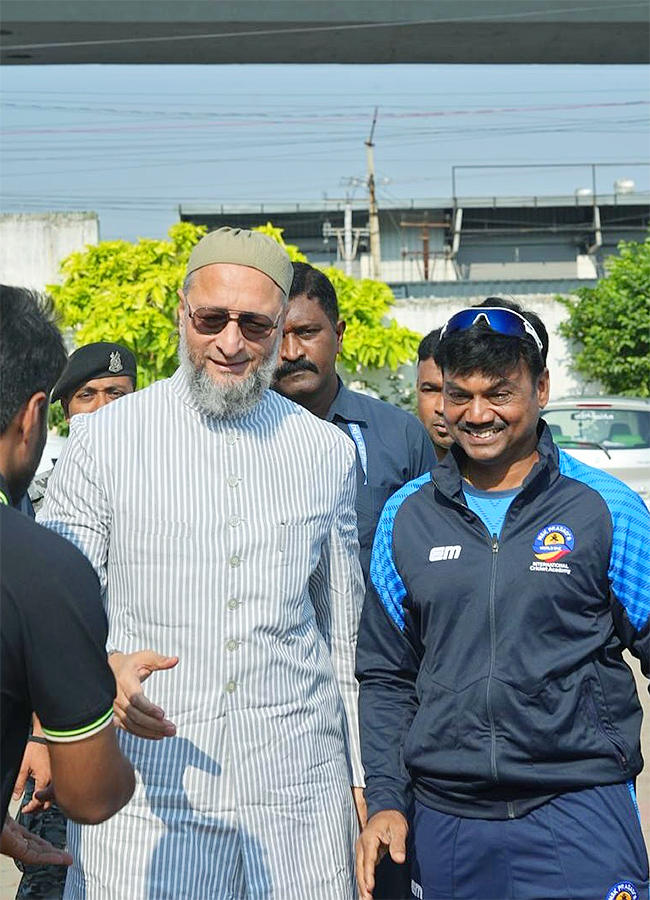 Msk Prasad conduct Talent Hunt Program for Young Pace bowlers in Hyderabad Photos3