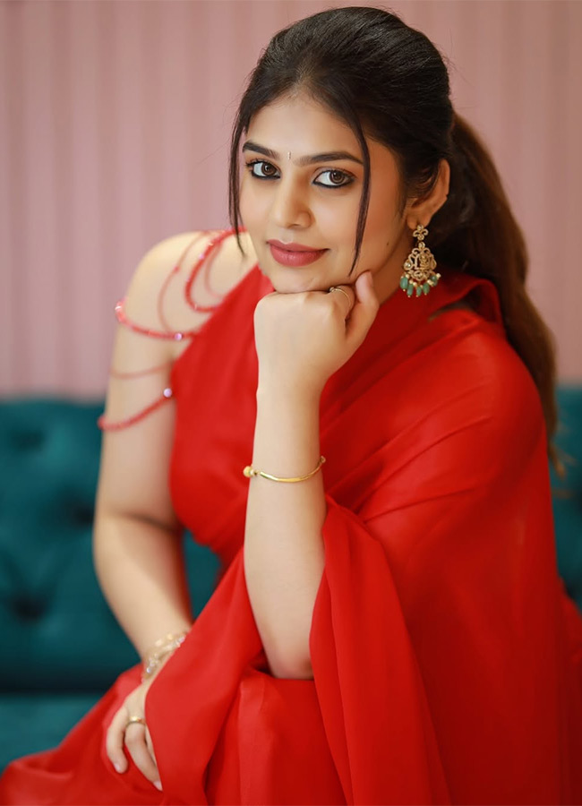 Tollywood Actress And Model Bandhavi Sridhar Photos Goes Viral17