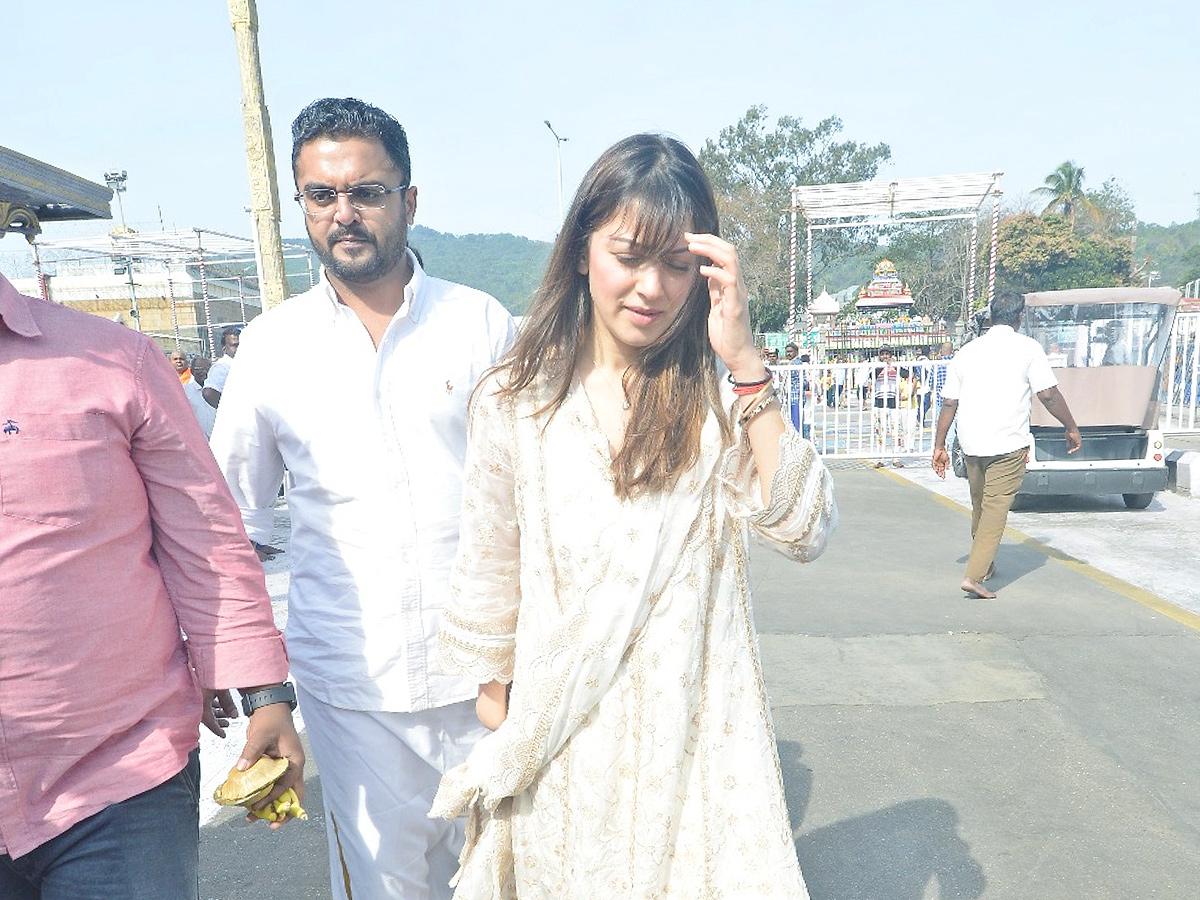 Actress Hansika Visits Tirumala Along With Her Husband Sohail Photos2