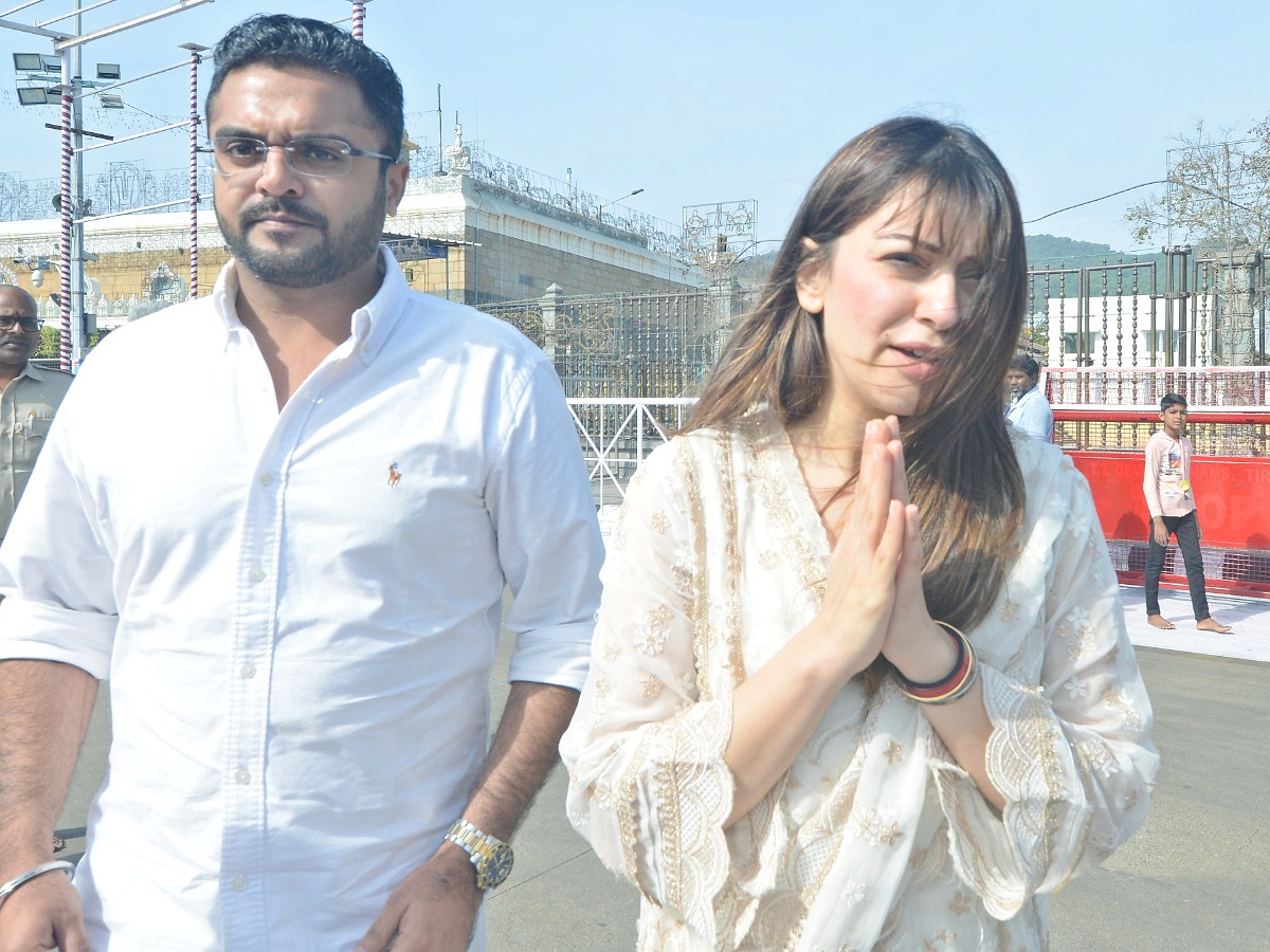 Actress Hansika Visits Tirumala Along With Her Husband Sohail Photos11