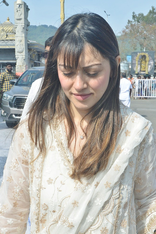 Actress Hansika Visits Tirumala Along With Her Husband Sohail Photos5