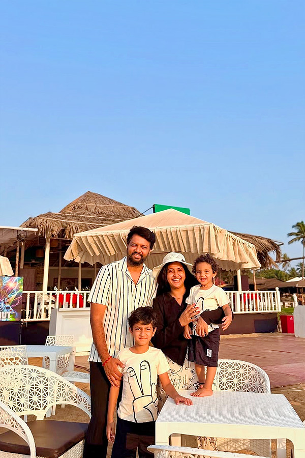 Anchor Lasya enjoying her vacation with family in Goa Photos11